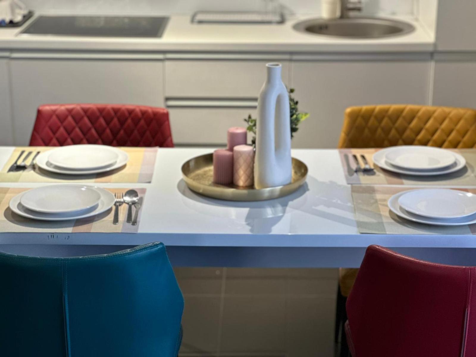 Luxury Glam Apartments & Studios Near Coresi Mall Brasov Luaran gambar