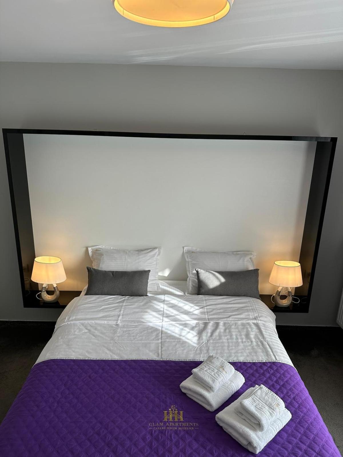 Luxury Glam Apartments & Studios Near Coresi Mall Brasov Luaran gambar